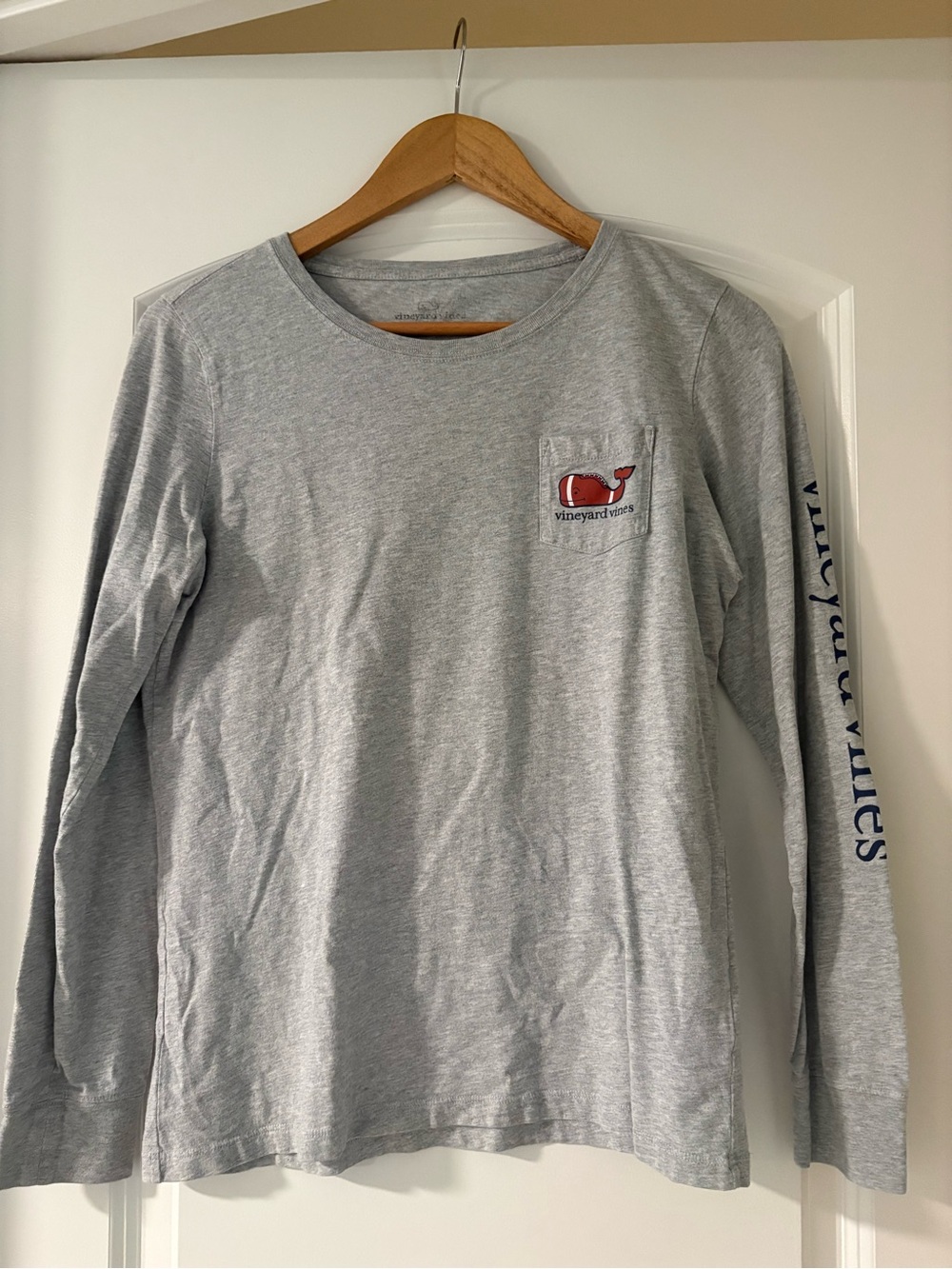 Vineyard Vines Long-Sleeve Pocket Tee — Light Gray Women’s